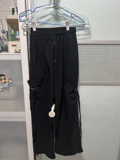 (Category: ) located in . Submitted by helpclearmeclothes (Listing ID 1438833623, Image 1). Description: .