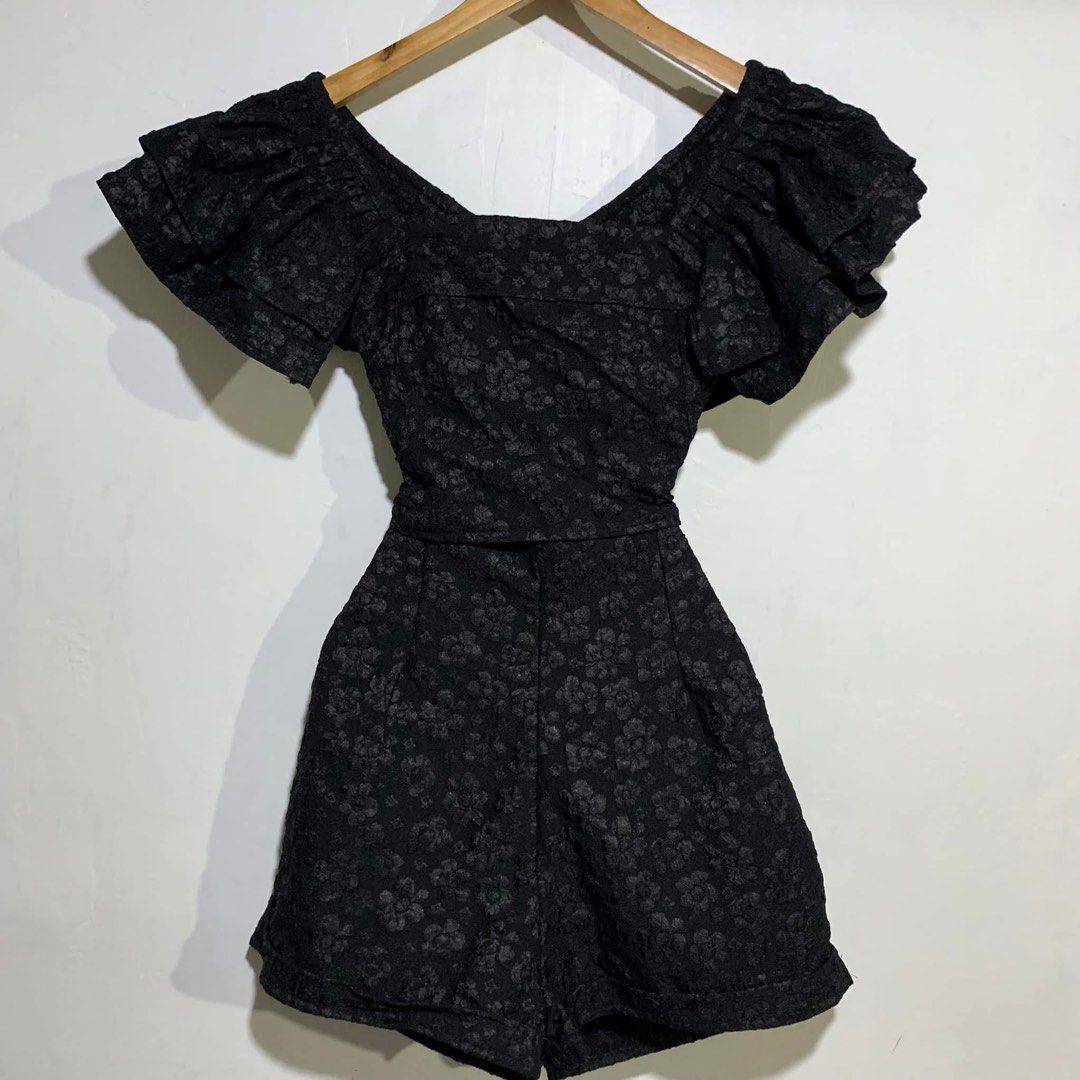 Black Floral Romper with Ruffle Sleeves (Category: Rompers) located in Dumalinao. Submitted by sweeteapie (Listing ID 1438785879, Image 2). Description: Coordinates.