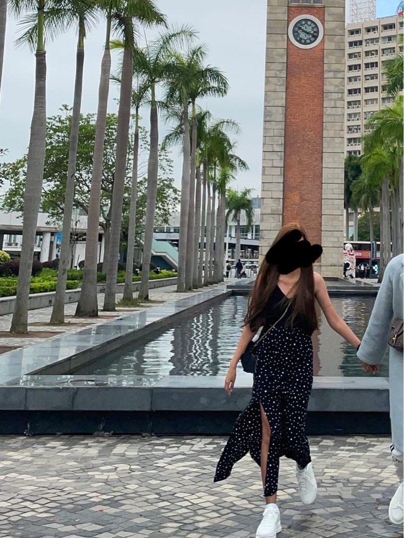 Black silk polka maxi skirt (Category: Skirts) located in Legazpi City. Submitted by happywind.8 (Listing ID 1438755890, Image 1). Description: Size: 24-28 Garterized waist, with slit 📍Nabua CS 🚛J&T.