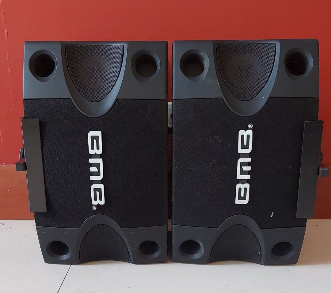 BMB Speakers (Category: Soundbars, Speakers & Amplifiers) located in Mandaluyong City. Submitted by ahri1999 (Listing ID 1438801474, Image 1). Description: Speakers barely used, comes with brackets..