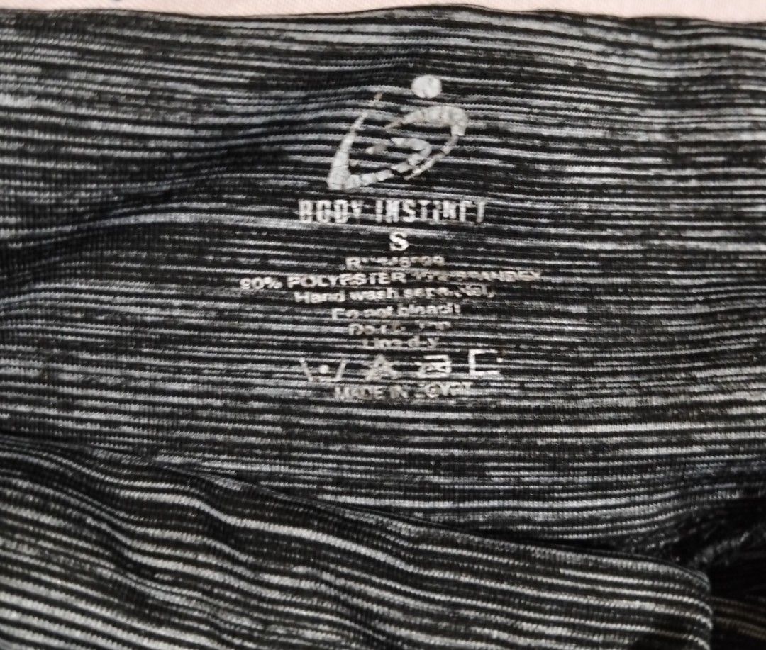 Body Instinct Leggings Size Small (Category: Activewear) located in Bustos. Submitted by rosetp28 (Listing ID 1438794401, Image 3). Description: Size Small 26-28 inches Length: 35.5 inches GCash payment Free shipping fee Thanks po..