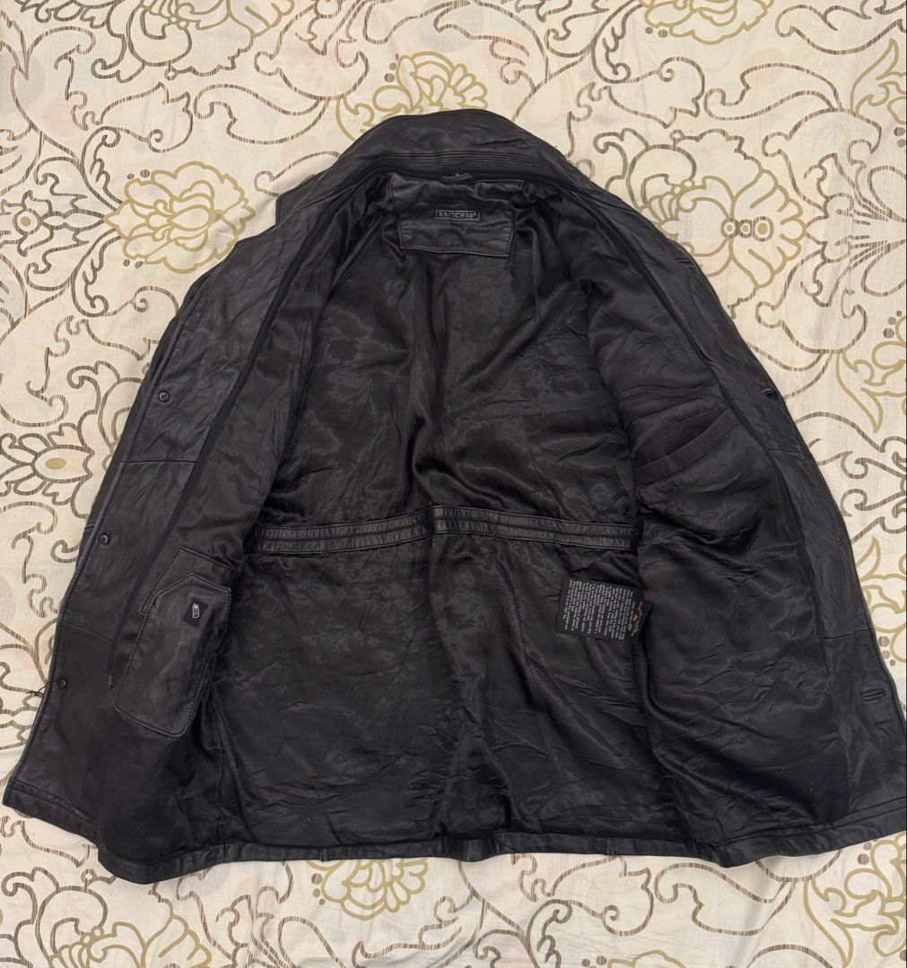 Vintage Britches Black Leather Jacket (Category: Coats, Jackets and Outerwear) located in Manila. Submitted by gronte (Listing ID 1438855515, Image 2). Description: Britches Black Leather Jacket 31x24 size M but fits up to XL • flaw at the back, not visible in photo • rfs: not using anymore • can nego msg for more details mop: gcash mod: jnt / lalamove buyer will shoulder shipping fee loc: parañaque .