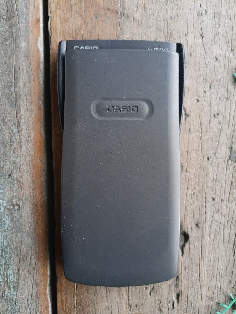 Calculator (Category: Other Gadgets) located in Quezon City. Submitted by gve21 (Listing ID 1438775229, Image 3). Description: untested working.