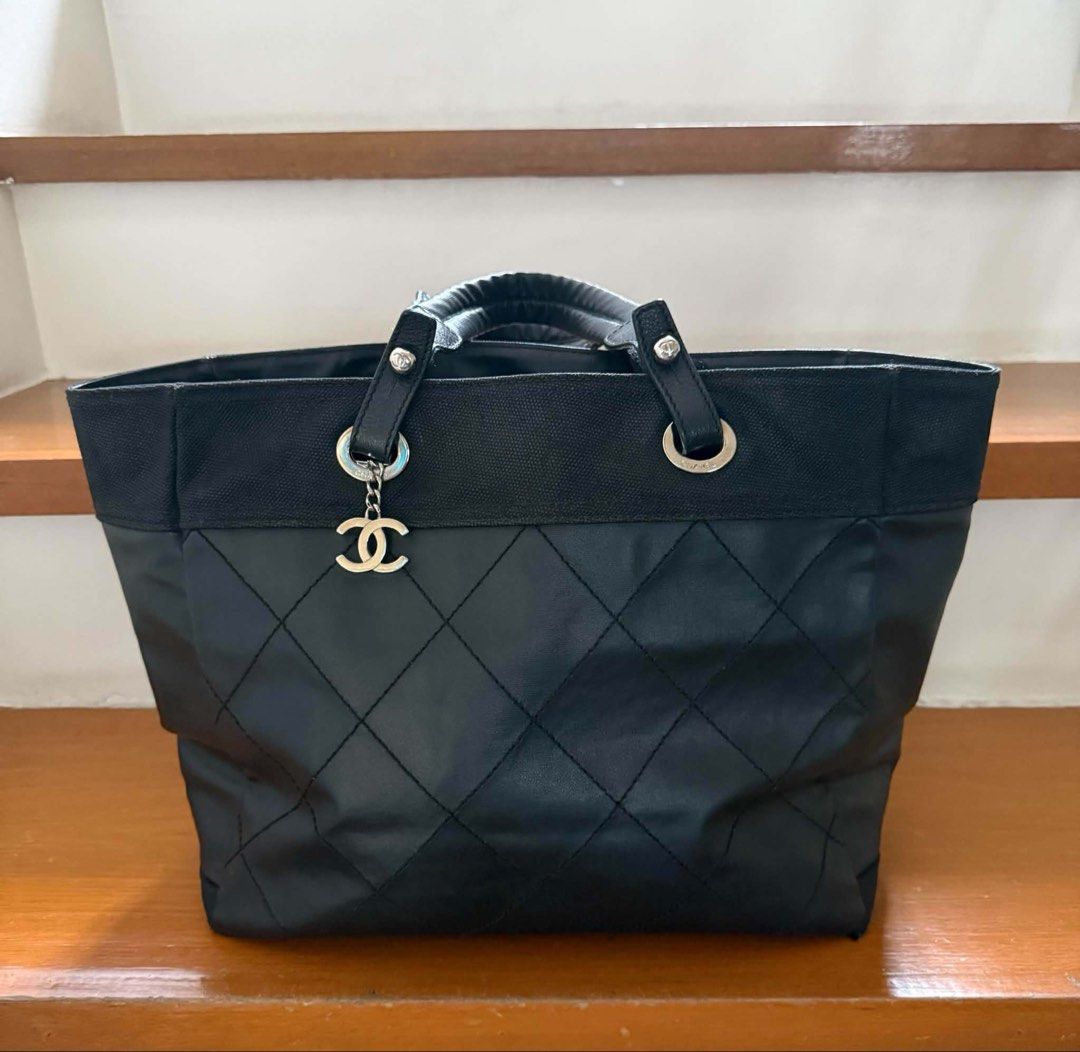 Chanel Biarritz GM (Category: Luxury Bags & Wallets) located in Quezon City. Submitted by beautybox2018 (Listing ID 1438719887, Image 1). Description: .