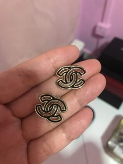 (Category: ) located in . Submitted by vintage.paradise_online.shop (Listing ID 1438846595, Image 1). Description: .