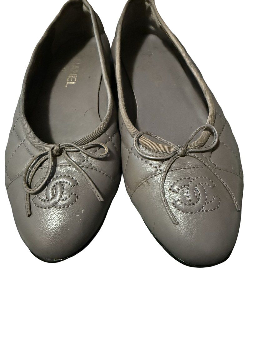 Chanel Quilted Flats in Gray (Category: Flats & Sandals) located in Quezon City. Submitted by in_vogue (Listing ID 1438853749, Image 3). Description: Japan Source 24.5cm No Inclusion No issue.