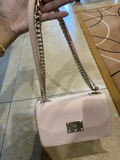 (Category: ) located in . Submitted by aks77 (Listing ID 1438753338, Image 1). Description: .