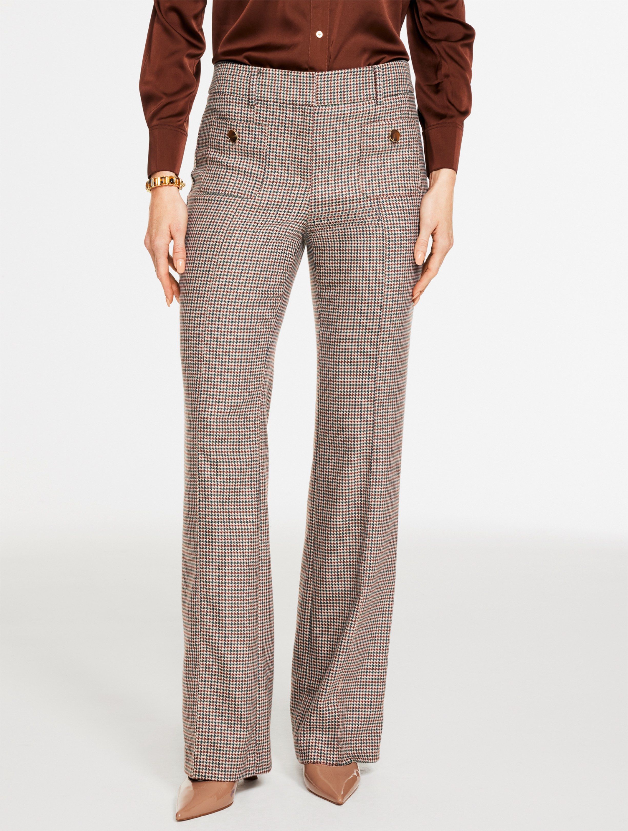 Checkered trouser pants (Category: Other Bottoms) located in Taytay. Submitted by oreomatcha (Listing ID 1438785392, Image 1). Description: First pic for reference only ‼️ Length: 38 inches Waist size 26 inches.