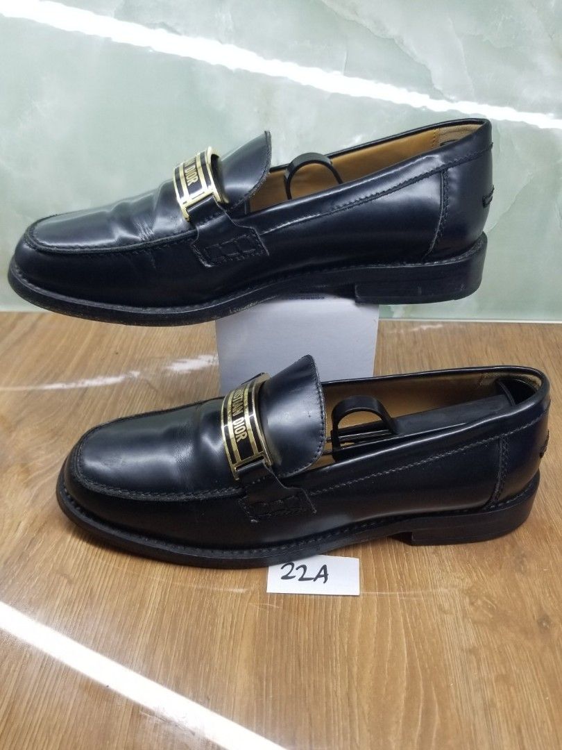 SALE LP NA Christian dior black loafers 36 (Category: Loafers) located in Quezon City. Submitted by lykpossession (Listing ID 1438795454, Image 3). Description: Ask first if available.