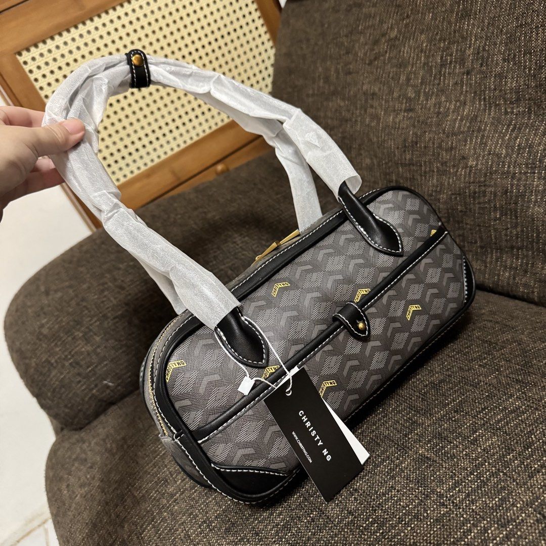 Christy Ng Marcelo Shoulder Bag (2nd edition) (Category: Shoulder Bags) located in Bulacan. Submitted by mykakarizza (Listing ID 1438792424, Image 3). Description: ONHAND ✨✨ ₱850 only!! Christy Ng Marcelo Shoulder Bag (2nd edition) 25cm (L) x 6.5cm (W) x 13cm (H) Add paperbag 100 📸 Actual pics! 🙋🏻‍♀️ ─── ✦ ─── ✦ ─── ✦ ─── ✦ ─── 🛍️ LOOKING FOR MORE RESELLERS 🛍️ ✨ Buy 3 pcs of ANY items — FREE SHIPPING NA!🚚 ✨ Buy 10 items → FREE SF + ₱50 OFF 