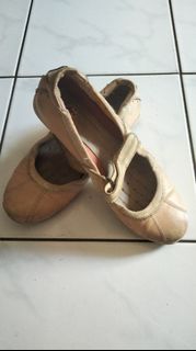 (Category: ) located in . Submitted by DinSardin (Listing ID 1438879648, Image 1). Description: .