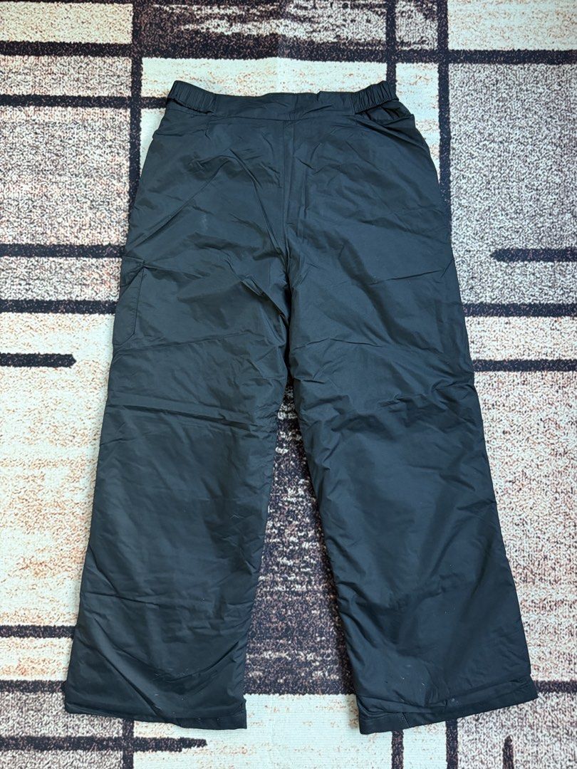 columbia snow pants (Category: Activewear) located in Manila. Submitted by jv1122 (Listing ID 1438785409, Image 2). Description: Columbia snow pants no major flaws 30 waist 37 length 10 leg opening.