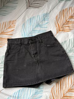 (Category: ) located in . Submitted by mollypre-loved7 (Listing ID 1438710095, Image 1). Description: .