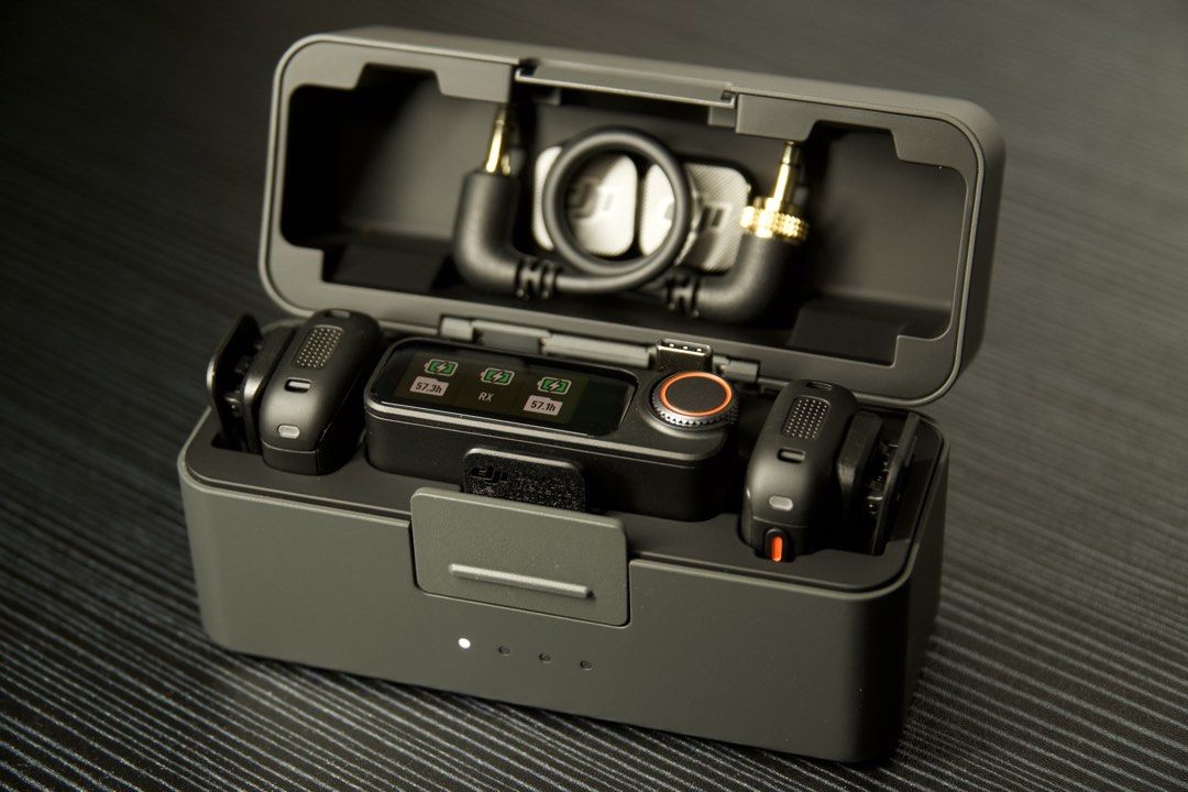 DJI Mic 3 (Category: Microphones) located in Cebu City. Submitted by urbansnaphub (Listing ID 1438783731, Image 2). Description: For rent: DJI Mic 3 (Full Bundle) You can also follow our facebook page “Urban Snap Hub Camera and Gear Rentals”. 📍Guadalupe, Cebu City 📞 +63 917 659 7500.