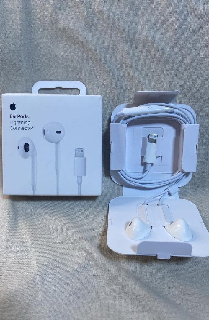 Earphone lightning connector (Category: Headphones & Headsets) located in Manila. Submitted by pricious (Listing ID 1438838302, Image 1). Description: .