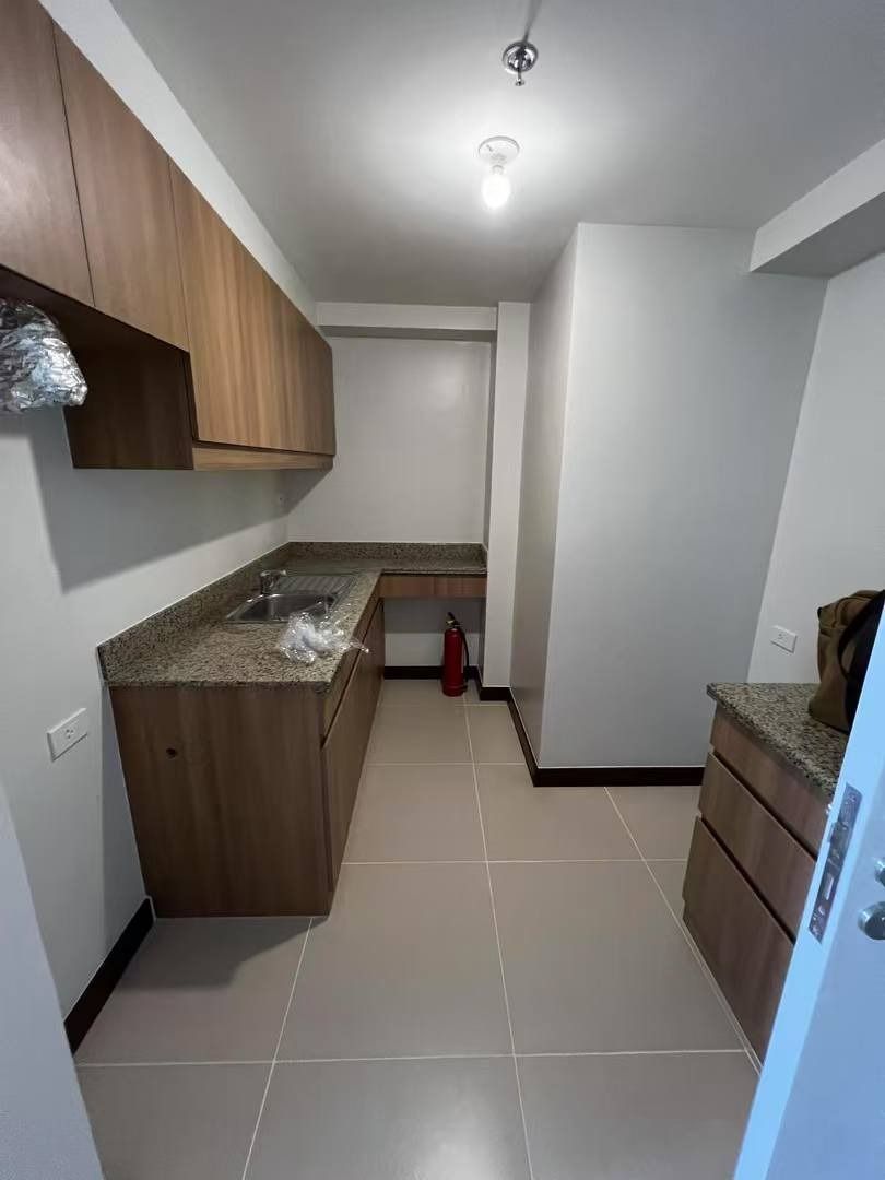 FOR SALE! The Aston Place (Category: Apartments & Condos) located in Makati City. Submitted by agent_rachel (Listing ID 1438745022, Image 3). Description: FOR SALE! ✨ 📍 The Aston Place ▪️ 2 Bedrooms ▪️ Semi-Furnished ▪️ 56 sqm ▪️ 1 Parking Slot ▪️ Floor 29 with tenant until 2027 .