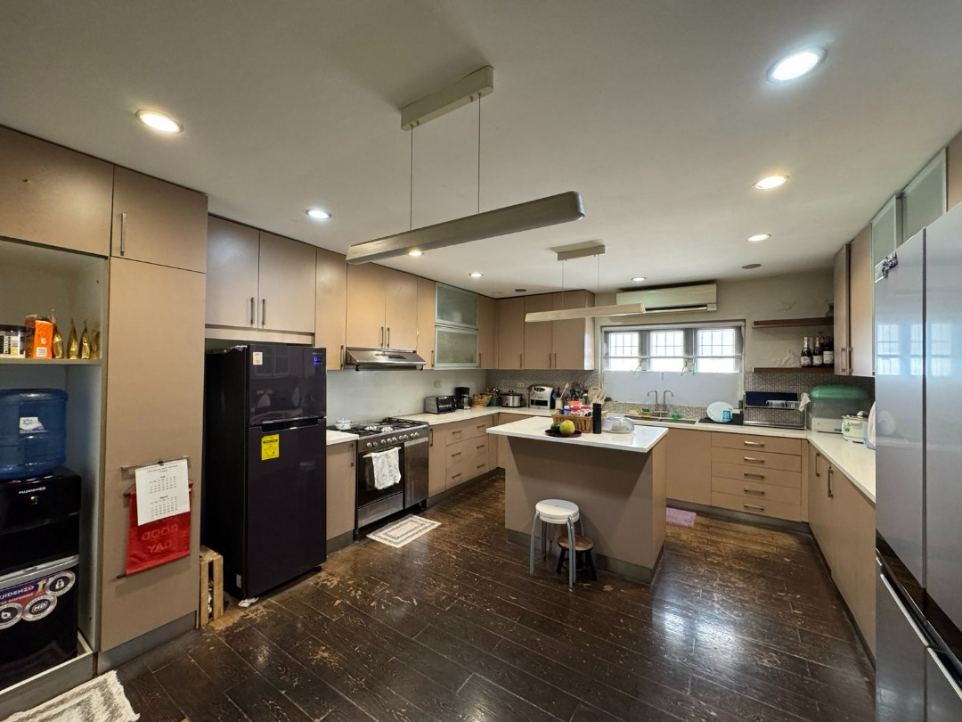 (Category: ) located in . Submitted by luxerealtyph (Listing ID 1438707557, Image 1). Description: .