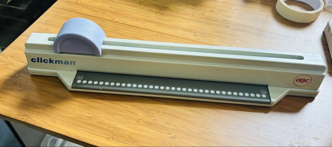 GBC Clickman A4 Binding Machine with Binding Combs458365741544263680