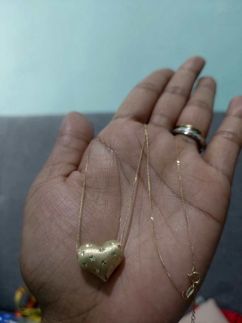 Gold Heart Pendant Necklace (Category: Necklaces) located in Bulacan. Submitted by mommieee (Listing ID 1438715798, Image 1). Description: -18k Saudi Gold pendant and 18k japan gold chain - Electroform Heart-shaped pendant - Delicate gold chain - Suitable for special occasions or everyday wear.