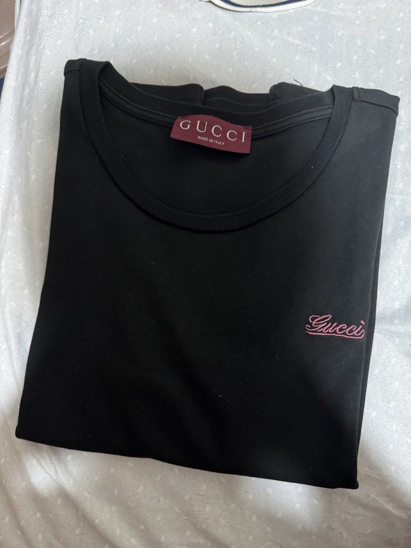 Gucci Black Tee (Category: Shirts) located in Cavite. Submitted by anythingeverything20 (Listing ID 1438828116, Image 1). Description: Authentic L on tag. Loose type for M built.