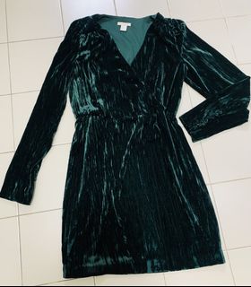 Green velvet dress For Sale | Buy 100+ Green velvet dress online |  Carousell Singapore