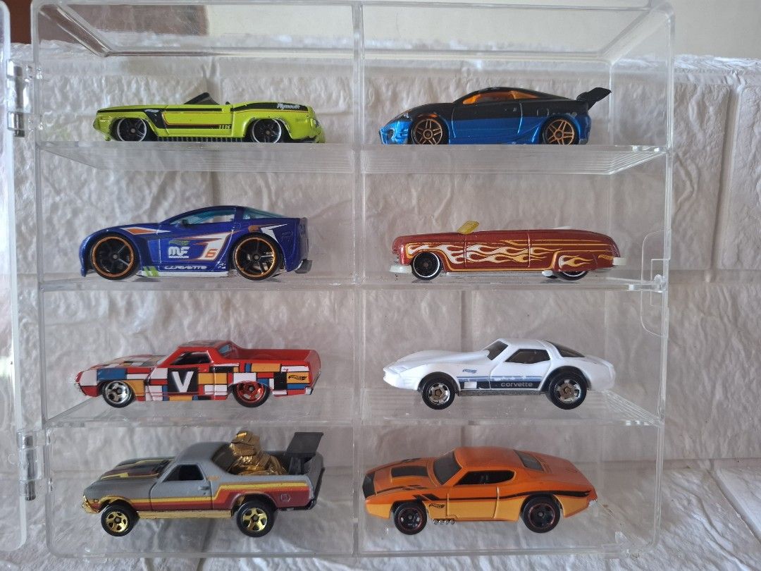 Hotwheels assorted loose (Category: Toys & Games) located in Narvacan. Submitted by jigger85_2ndaccount (Listing ID 1438743191, Image 1). Description: Hotwheels assorted loose 80 mint 70 non mint.