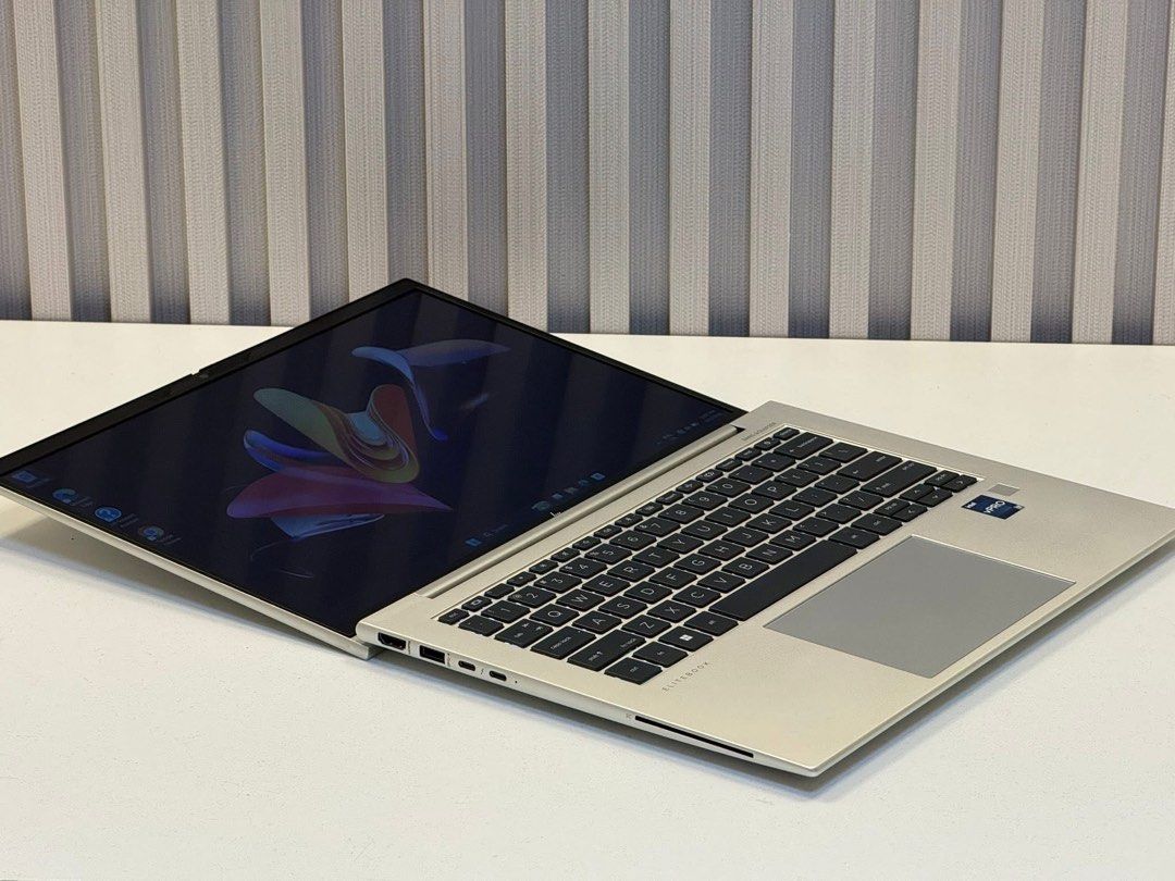 HP EliteBook Laptop (Category: Laptops & Notebooks) located in Manila. Submitted by wise.husreene (Listing ID 1438854843, Image 3). Description: HP EliteBook 840 G10 i7 1365U 13th Gen vPro 32GB RAM 512GB SSD 14 inch IPS Display WUXGA Resolution Backlit Keyboard Intel UHD Graphics Fingerprint and Face ID security 💻2ndhand, Good Condition 🌸CONTACT NUMBER ☎️-09552116971 💰 NOW ONLY: ₱33,500 ❌ Before Price: ₱37,500 SPECIFATION 💻 •13th Gen Intel®️ 
