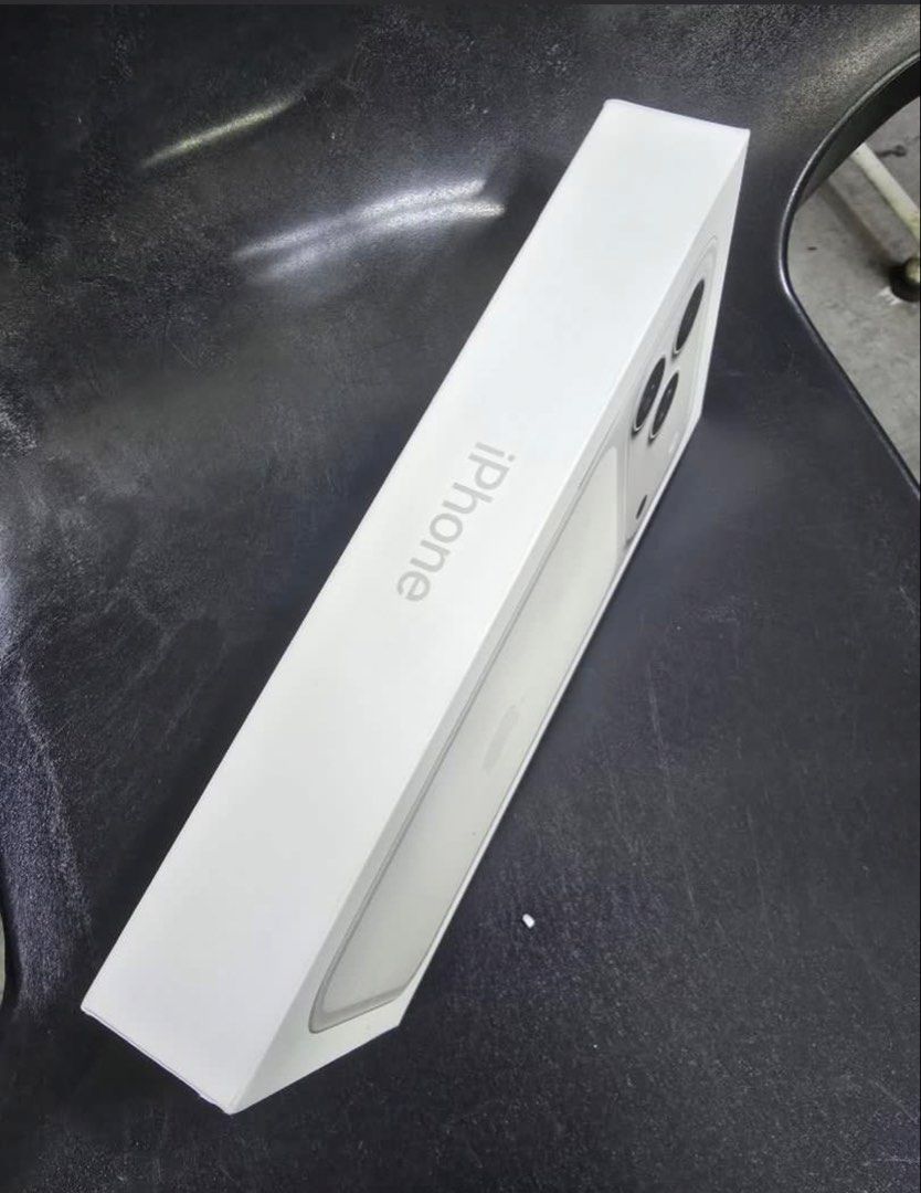 IPHONE 17 PRO MAX 256 (Category: iPhone 17 Series) located in San Juan City. Submitted by dimple28 (Listing ID 1438860241, Image 2). Description: Brand New Sealed Box Apple iPhone 17 Pro Max ✨ Silver ✨ 256GB ✨ Smart Locked ✨ Complete & Sealed 💰 ₱79,000 — slight negotiable 📍 Meet up: San Juan City PM for interested buyers only 🤝.
