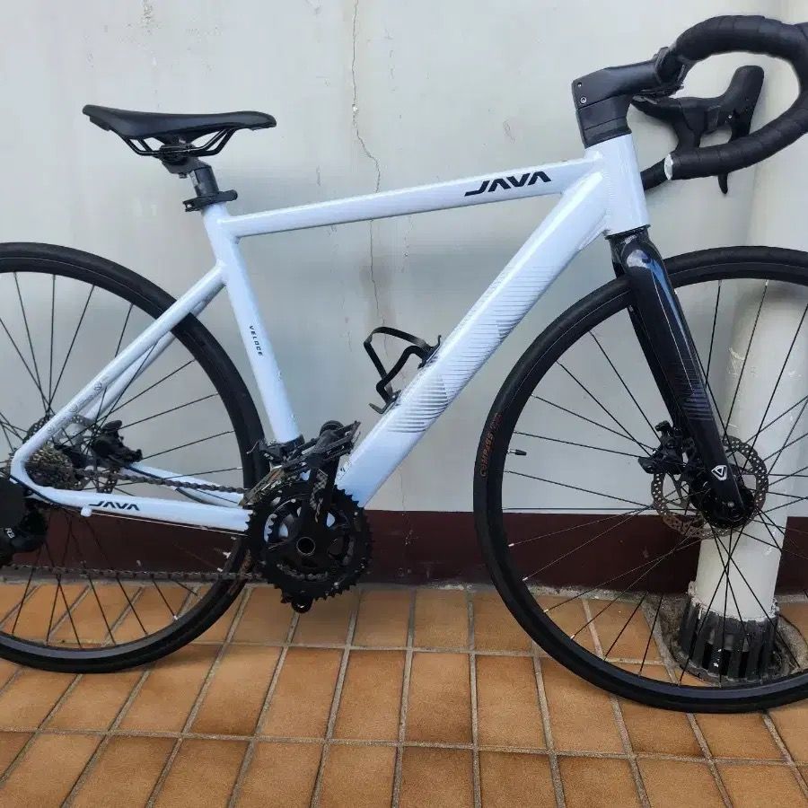 Java Road Bike (Category: Bicycles) located in Muntinlupa City. Submitted by cerealrn (Listing ID 1438707935, Image 1). Description: Never used. Just bought out of pressure. 😂 Bought 30k last December. Never worn it. .