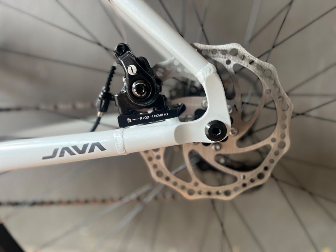 Java Road Bike (Category: Bicycles) located in Muntinlupa City. Submitted by cerealrn (Listing ID 1438707935, Image 2). Description: Never used. Just bought out of pressure. 😂 Bought 30k last December. Never worn it. .