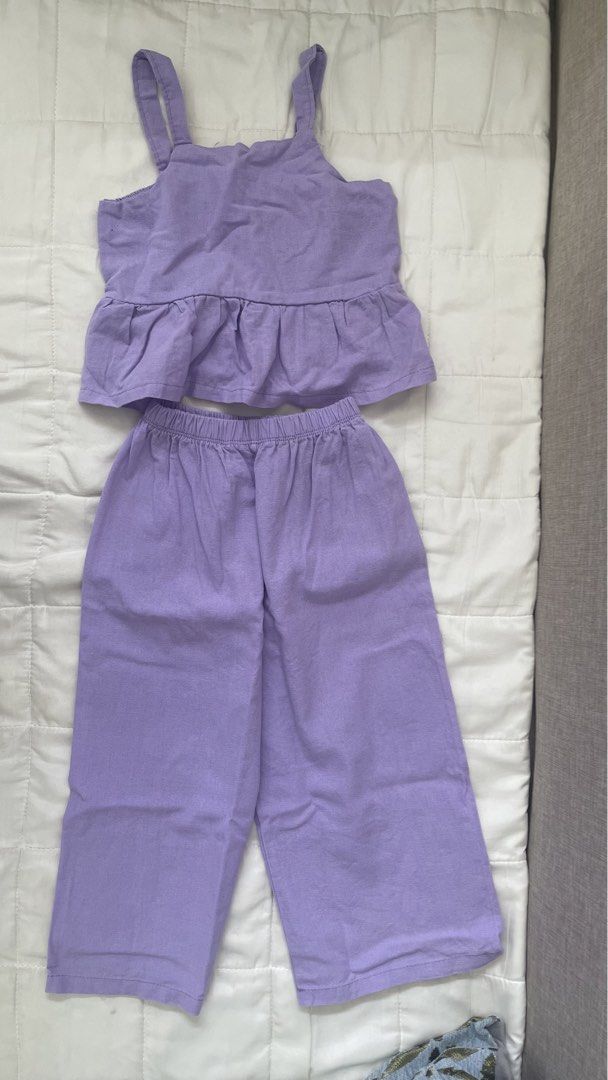 Kids’ Croptop & Pants set (Category: Babies & Kids Fashion) located in Angat. Submitted by eltiff (Listing ID 1438717454, Image 1). Description: •Fabric is linen soft cotton •Fits up to 3 years old •Worn once only.