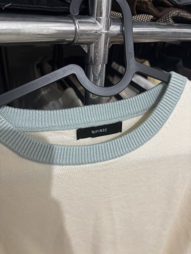 Knitted top for 2 pcs (Category: Blouses) located in San Jose del Monte. Submitted by rtemsii (Listing ID 1438799401, Image 2). Description: .
