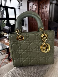 (Category: ) located in . Submitted by s3resale (Listing ID 1438786747, Image 1). Description: .