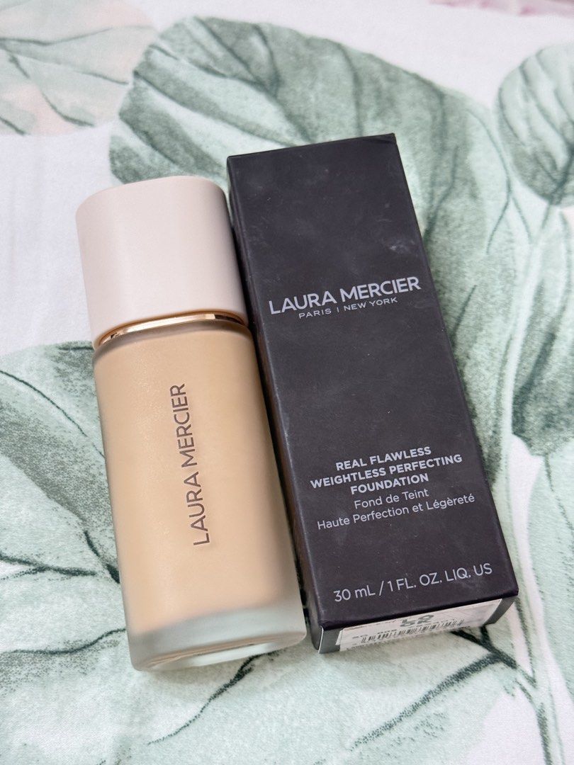 Laura Mercier Real Flawless Weightless Foundation (Category: Makeup) located in Cavite. Submitted by mermaidmerch (Listing ID 1438851052, Image 1). Description: 💯AUTHENTIC, bought it at LOOK SM AURA LAST FEB 2025 - Laura Mercier Real Flawless Weightless Perfecting Foundation - Shade: 1W1 Cashmere - Size: 30 ml / 1 fl. oz. US - Expiration Date: 06/2026 - Origin: Paris, New York - Original Price: ₱3,400.00.