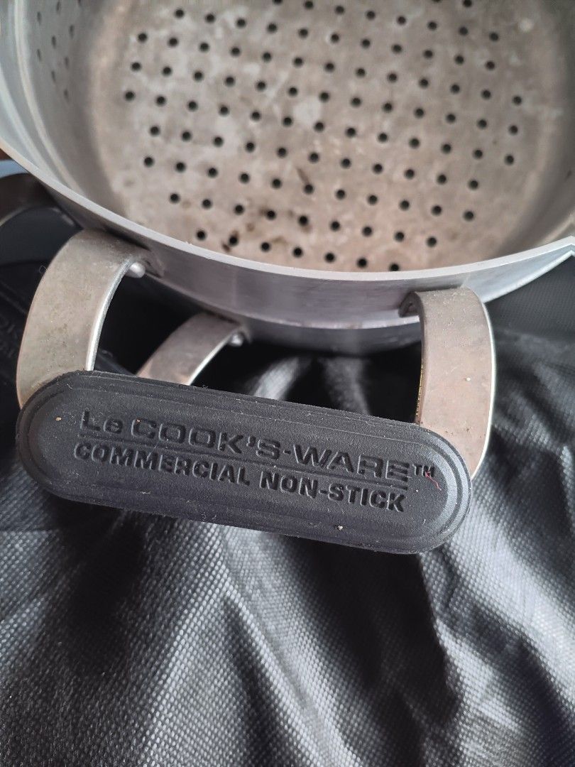 Le Cook's Ware, Commercial Non-stick Steamer (Category: Cookware & Accessories) located in Quezon City. Submitted by thriftstoreqc (Listing ID 1438694034, Image 2). Description: without lid or pot cover Kindly watch actual video of items on my YouTube channel here-please copy URL here: https://www.youtube.com/live/JAzb7lFlw4k?si=qPWrZIzyXC-Jn5xl more videos, URL here: https://www.youtube.com/live/P6rnKU5-oZ4?si=acKOQbDAb7iUUzdM Thank you for visi