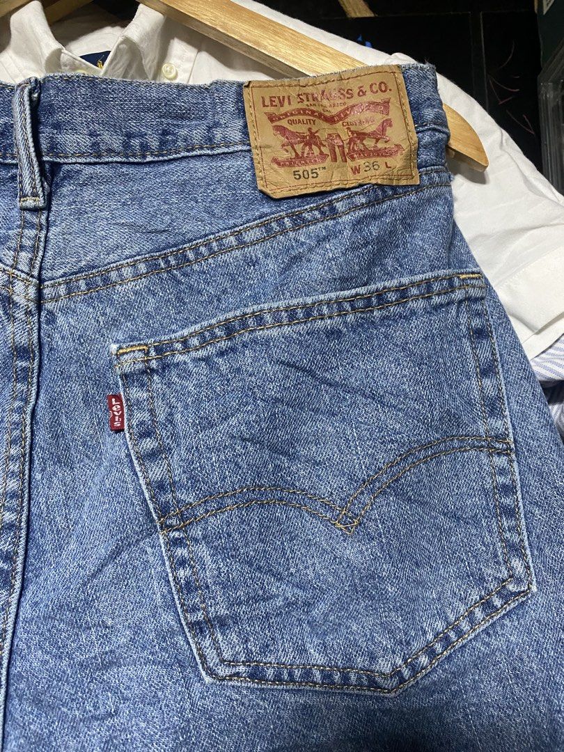 Levi's 505 Denim Shorts W36 (Category: Shorts) located in San Pedro. Submitted by raprap.monte (Listing ID 1438829195, Image 3). Description: - Authentic Levi's 505 denim shorts - Light blue wash - Size: W36 - Classic Levi's red tab and stitching - Made of denim.