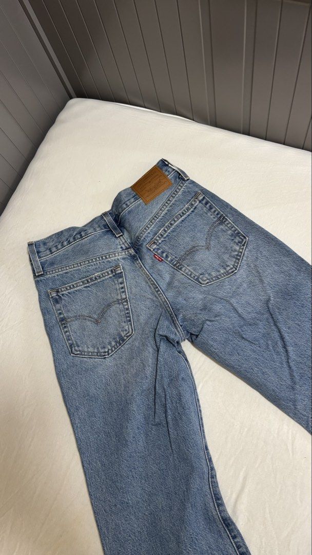 Levi's Premium Baggy Boot Jeans - Size 25 (Category: Jeans) located in Bocaue. Submitted by parsimonybysf (Listing ID 1438846891, Image 1). Description: Light wash Levi's Midwaist Baggy Boot jeans. - Size 25 but can fit 26-27 - used twice only - boot cut for ref: waist 26in ; 5ft.