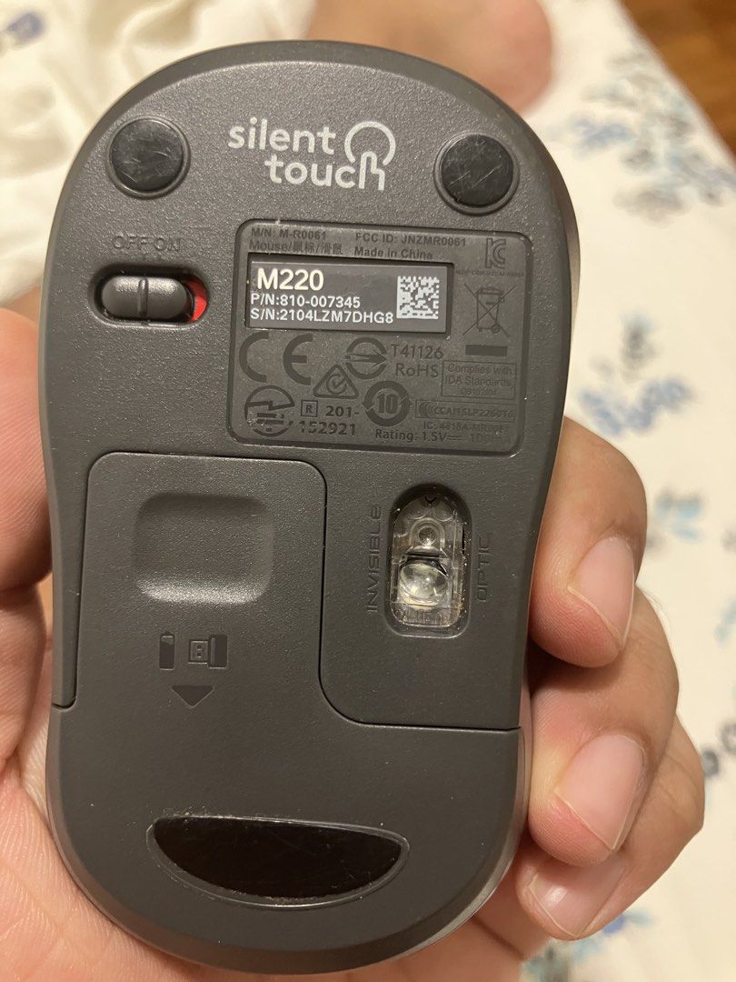 Logitech M220 Silent Wireless Mouse458716418944552961