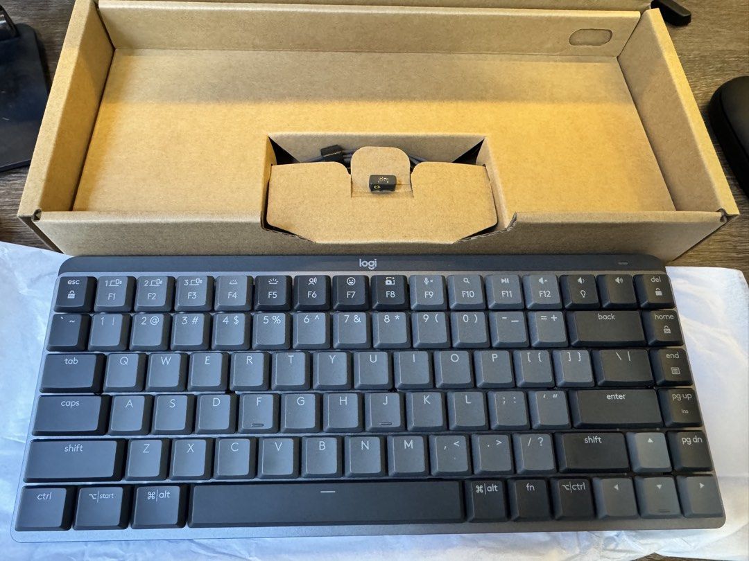 Logitech MX Mechanical Mini Wireless Keyboard458129392303482880