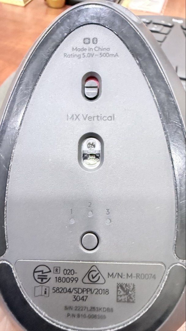 Logitech MX Vertical Ergonomic Mouse458240730229657600