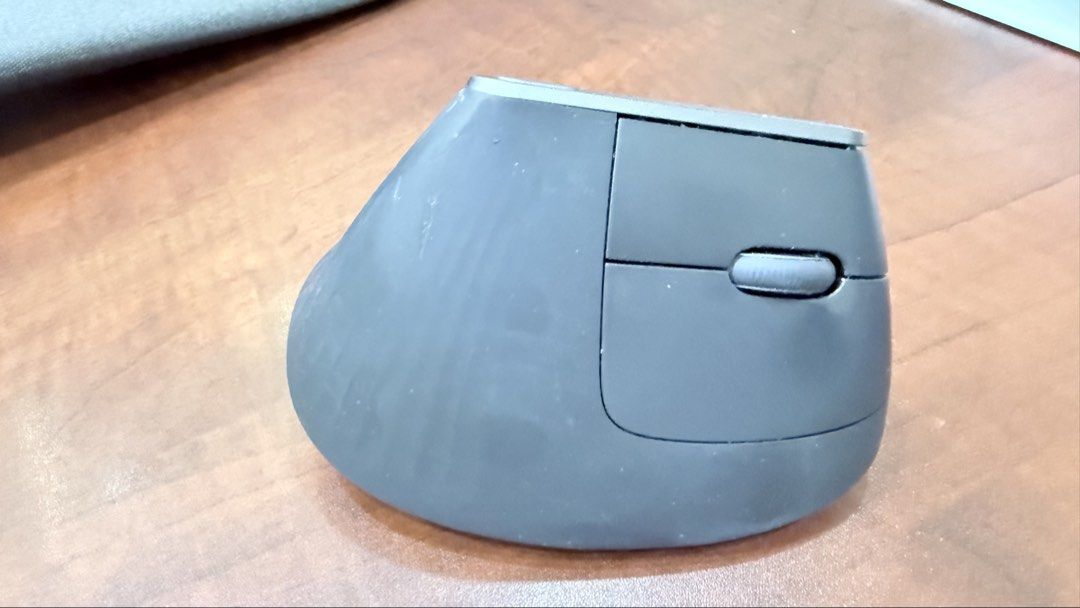 Logitech MX Vertical Ergonomic Mouse458240730229657602
