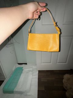 (Category: ) located in . Submitted by monggg (Listing ID 1438738909, Image 1). Description: .