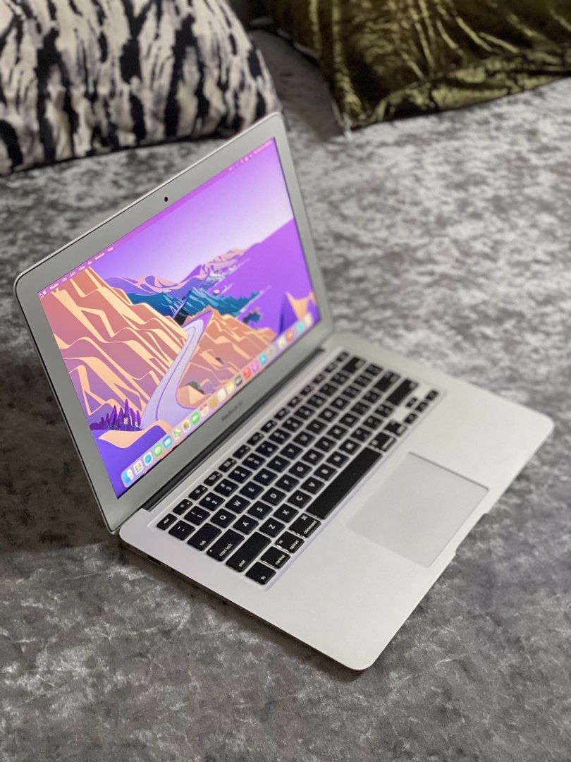 Macbook air 2014 intel core i5 4gb ram 128ssd (Category: Laptops & Notebooks) located in Manila. Submitted by ayamindalano (Listing ID 1438852639, Image 3). Description: Macbook air 2014 Intel core i5 4gb ram 128ssd storage Issue my kunting scratch kita sa last pic Still negotiable po Can do meet up around metro manila Can do cop/cash on pick up via lbc .