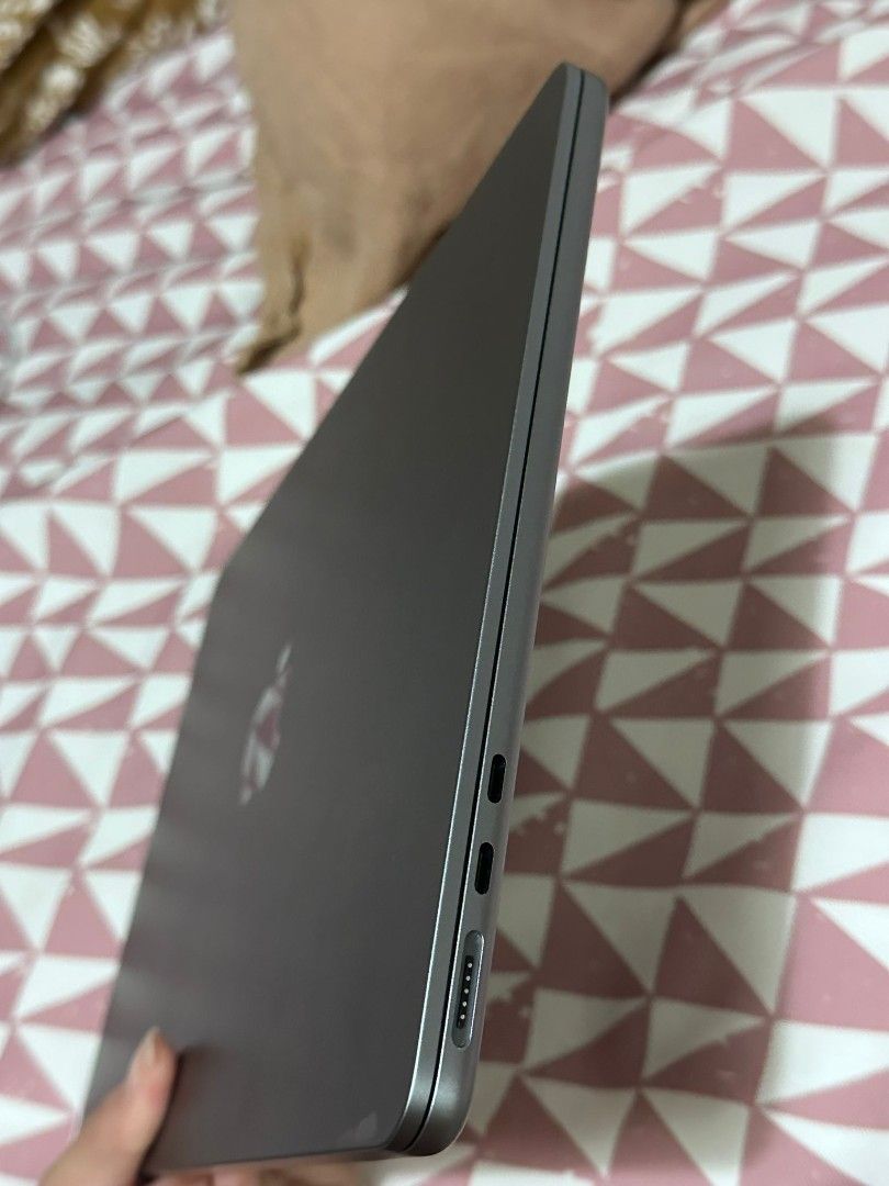 MacBook Air M2458343026262681603