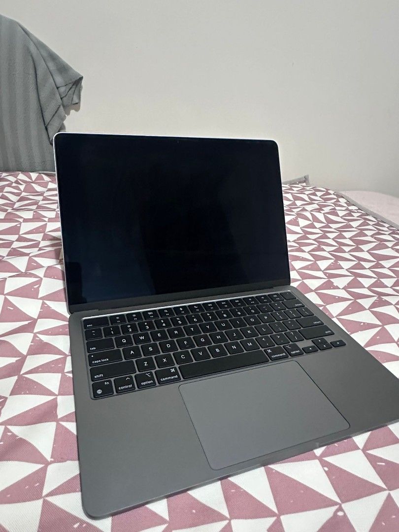 MacBook Air M2458343026262681601