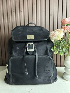 (Category: ) located in . Submitted by purethrift07 (Listing ID 1438787072, Image 1). Description: .