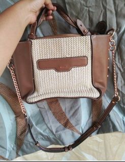 (Category: ) located in . Submitted by dangpreloved01 (Listing ID 1438820022, Image 1). Description: .