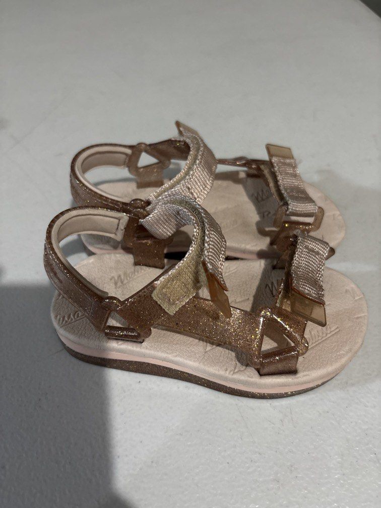 Mini Melissa x Papete Rider (Category: Babies & Kids Fashion) located in Quezon City. Submitted by kaaat15 (Listing ID 1438808216, Image 2). Description: Size US 8 14.5 cm.