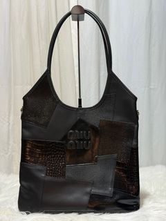 (Category: ) located in . Submitted by shoulderfashion (Listing ID 1438798704, Image 1). Description: .