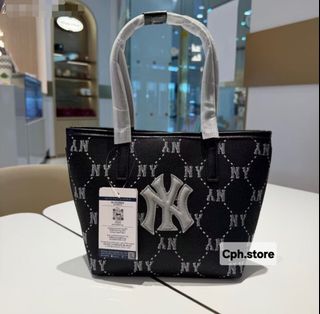 （分類：）位於 。 由 cph.store 提交（商品編號 1438846926，圖片 1）。簡介： 。